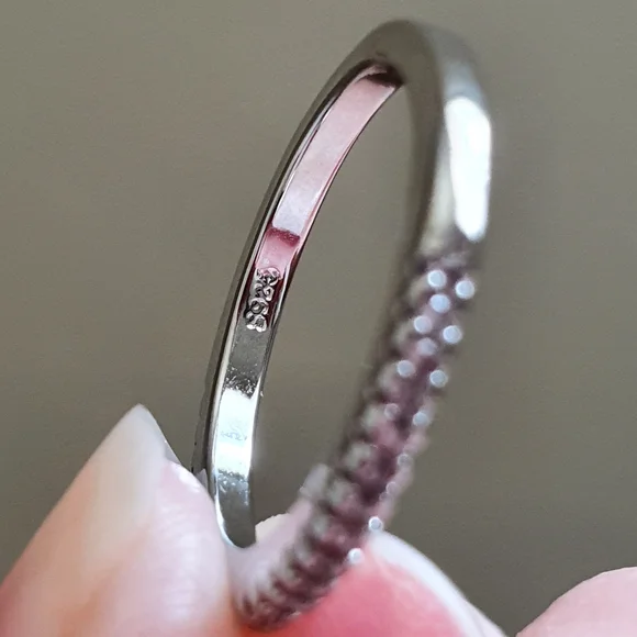 Chic Designer Silver Jewelry Set - Picture 7 of 9